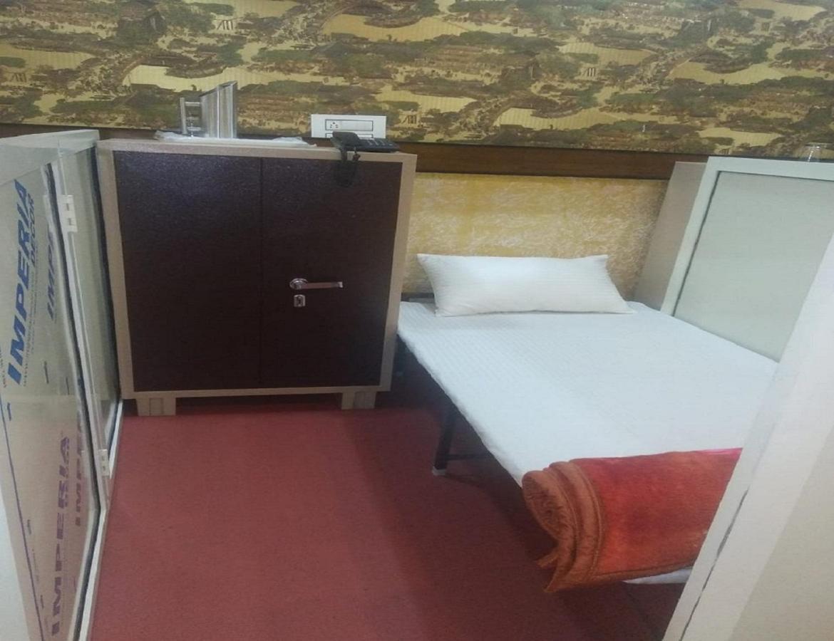 Hotel Eurasia Mohali International Airport Zirakpur Екстер'єр фото