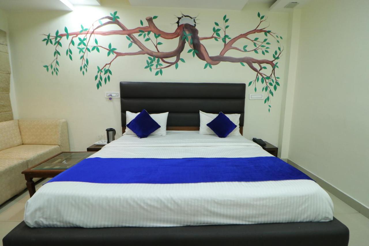 Hotel Eurasia Mohali International Airport Zirakpur Екстер'єр фото