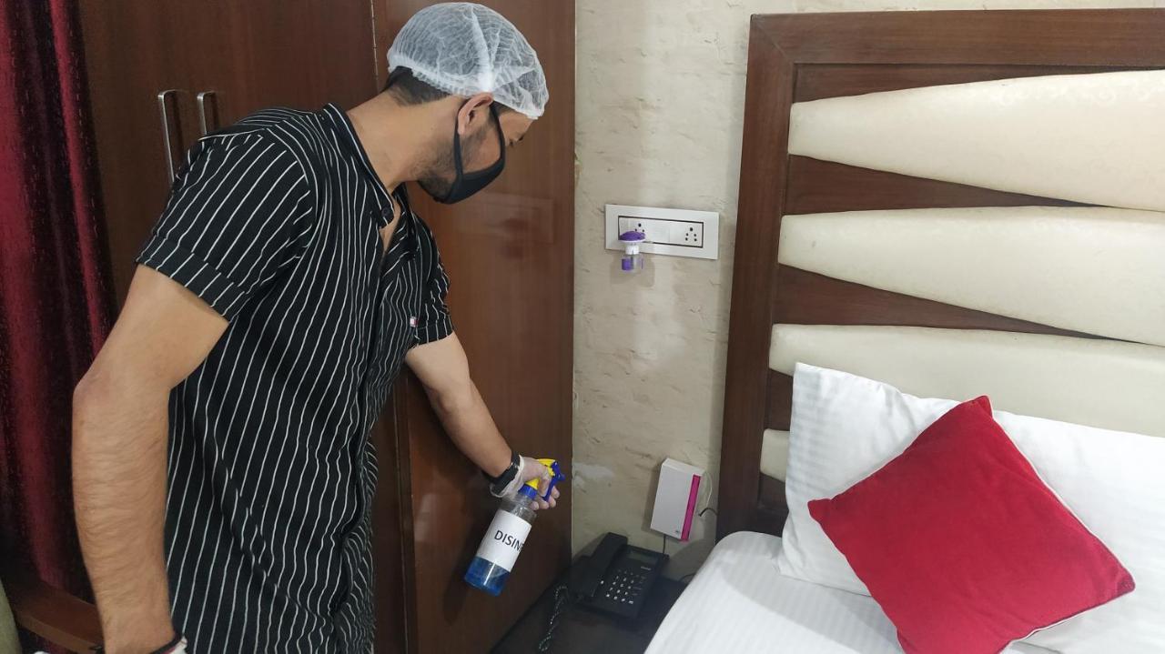 Hotel Eurasia Mohali International Airport Zirakpur Екстер'єр фото