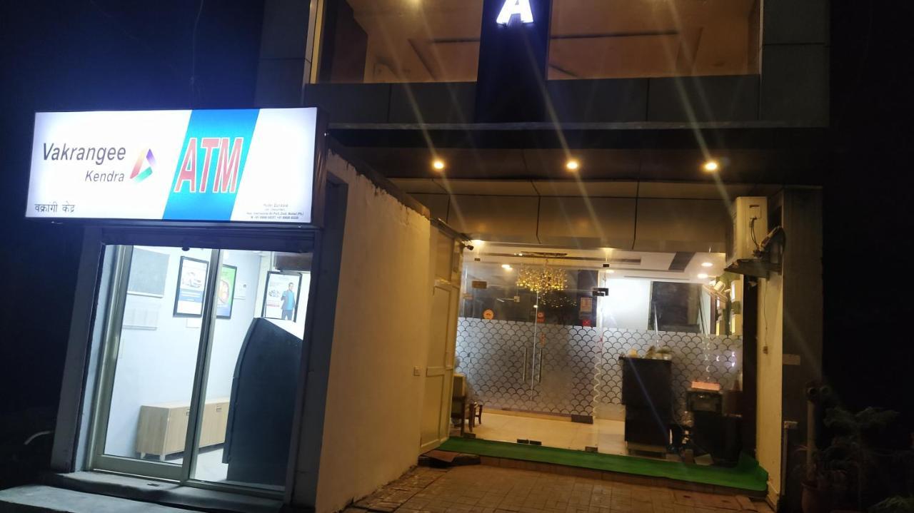 Hotel Eurasia Mohali International Airport Zirakpur Екстер'єр фото
