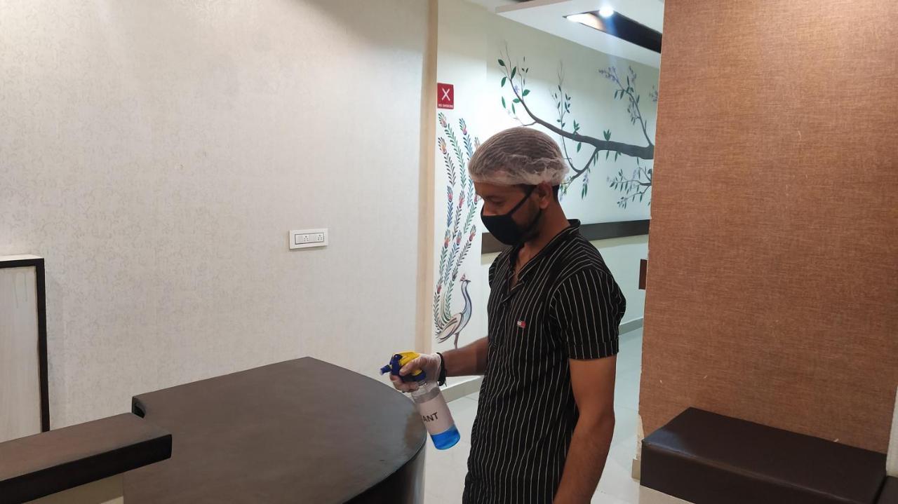 Hotel Eurasia Mohali International Airport Zirakpur Екстер'єр фото